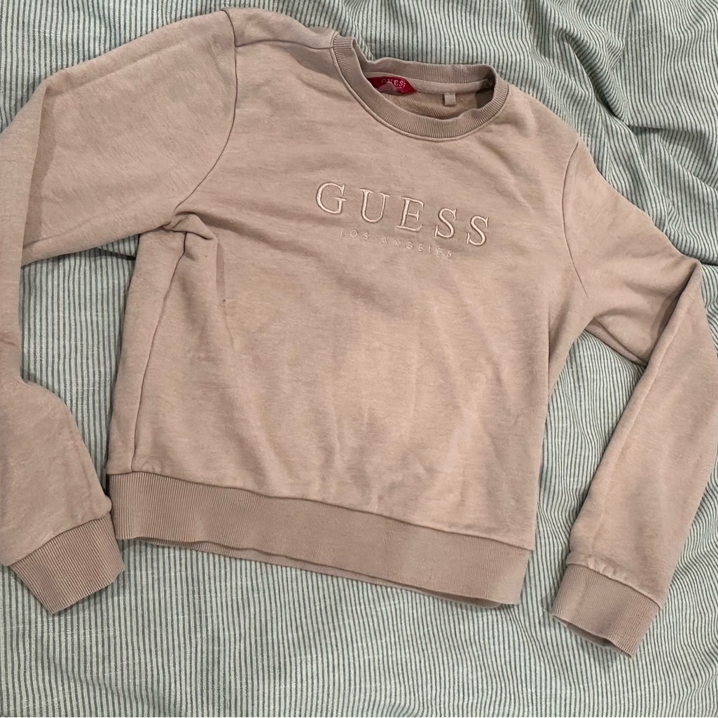 Guess Soft Dusty Blush /Muted Beige-Pink. Embroidered Crewneck Sweatshirt Womens
